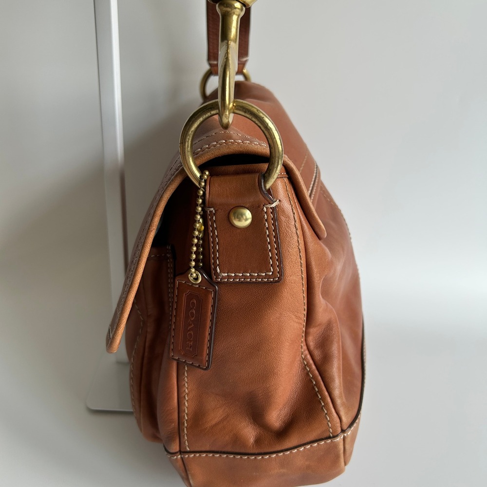 Coach Brown Leather Shoulder Bag with Brass Hardware - Picture 3 of 16